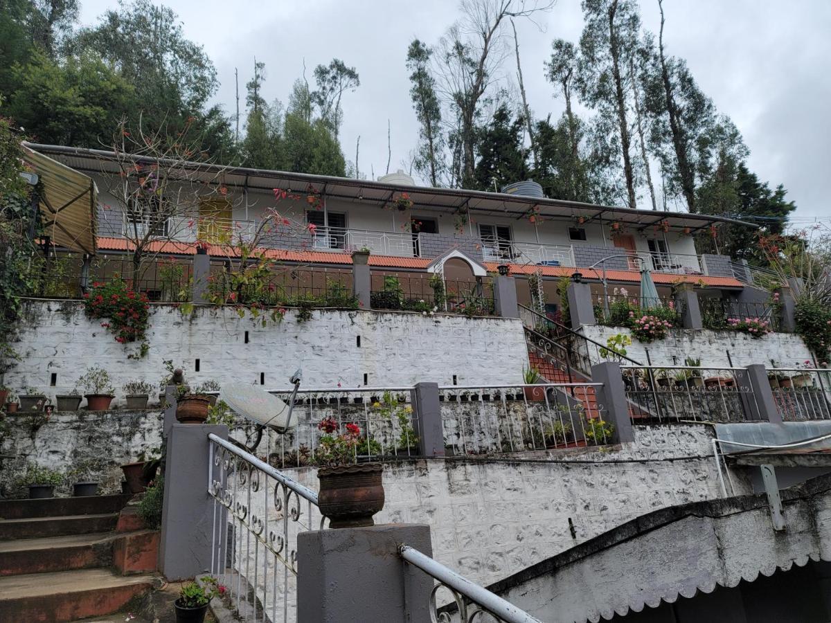 Reflections Guest House Ooty Exteriör bild